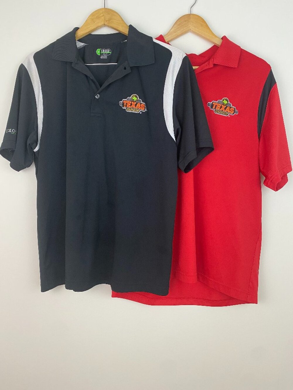 2 IZOD Golf Texas Roadhouse Polo Shirts Medium Red & Black